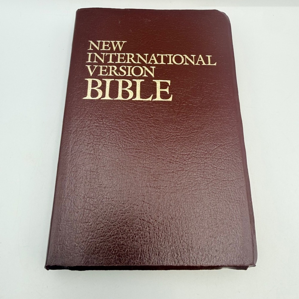 Zondervan NIV Holy Bible Burgundy Faux Leather Red Letter ISBN 0310904013